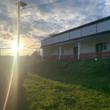 Hillside Nature Хостел